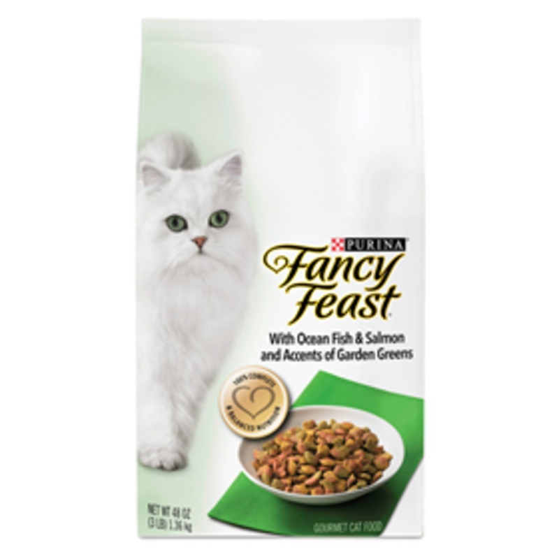 Fancy Feast Gourmet Ocean Fish, Salmon & Accents of Garden Greens 7 lbs.